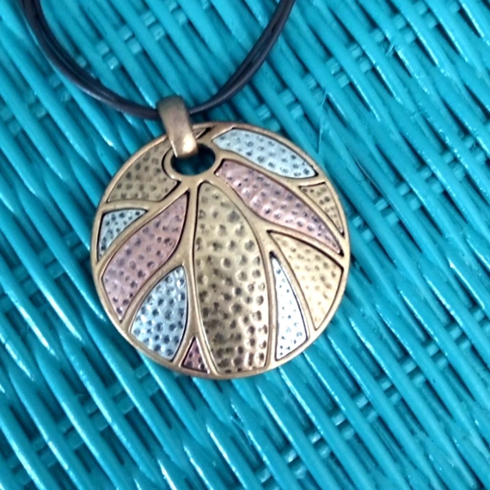 🆕 Ladies Necklace